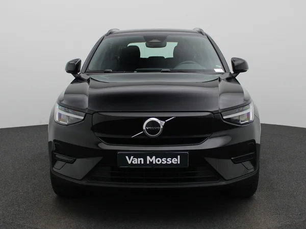 Volvo XC40 (2023) — foto 23 van 40