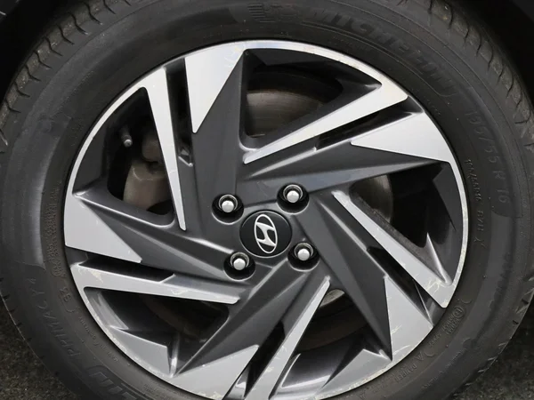 Hyundai i20 (2021) — foto 7 van 39