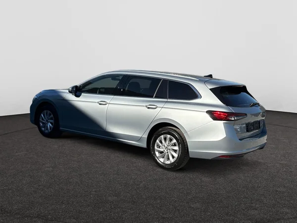 SKODA Superb Combi (2026) — foto 18 van 24