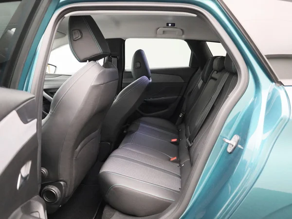 Peugeot 308 (2023) — foto 2 van 44