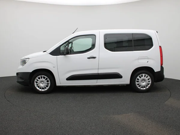 Opel Combo Life (2022) — foto 29 van 33