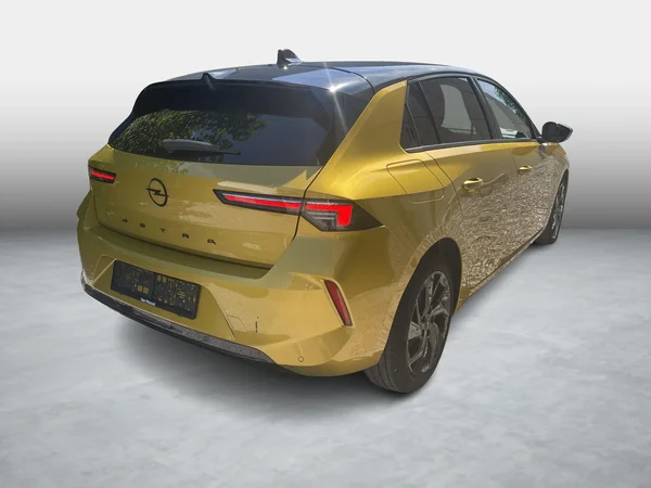 Opel Astra (2022) — foto 19 van 22