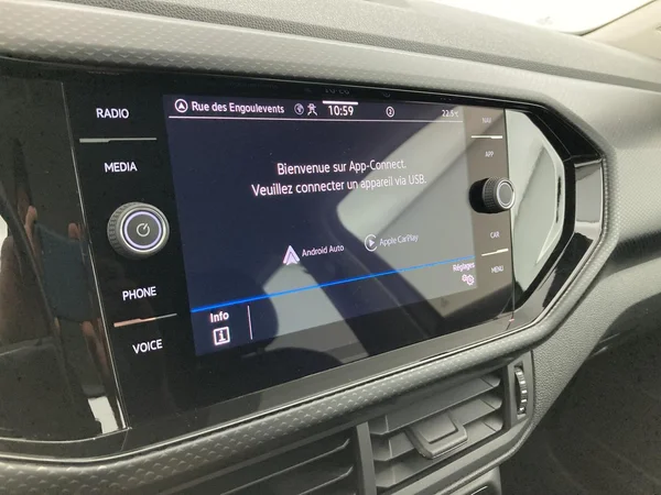 VOLKSWAGEN T-Cross (2024) — foto 14 van 36