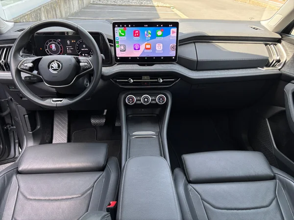 SKODA Kodiaq (2024) — foto 3 van 17