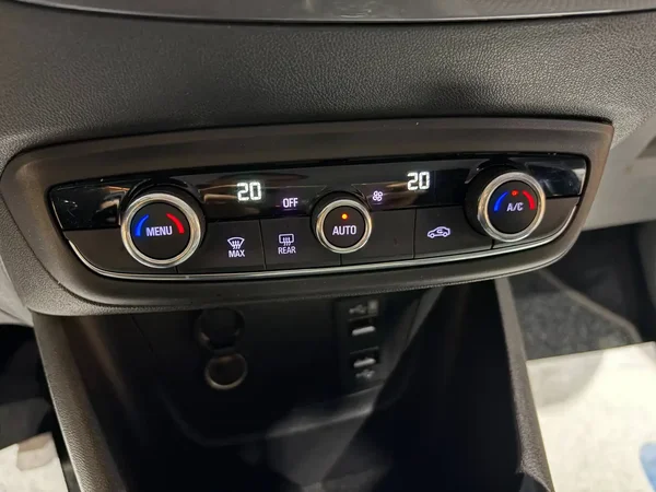 Opel Crossland (2019) — foto 6 van 25