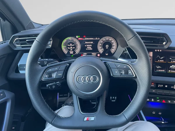 AUDI A3 Sportback PHEV (2025) — foto 7 van 24