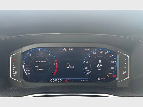 Volkswagen TOURAN (2024) — foto 4 van 29
