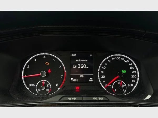 VOLKSWAGEN T-Cross (2019) — foto 6 van 24