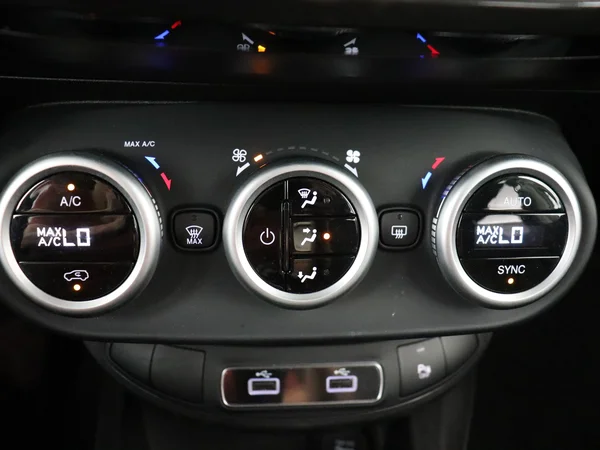 FIAT 500X (2024) — foto 17 van 28