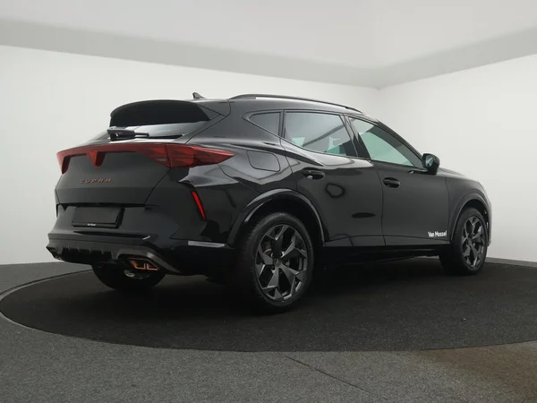 CUPRA Formentor e-Hybrid (PHEV) (2025) — foto 12 van 23