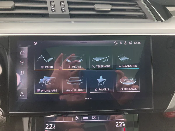 AUDI e-tron (2021) — foto 5 van 30