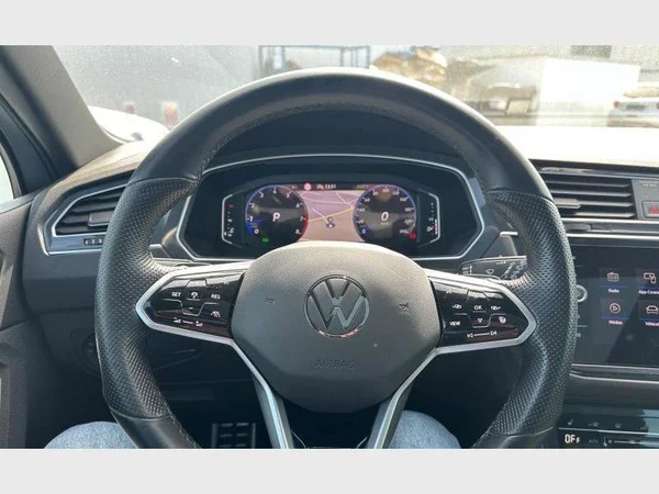 Volkswagen Tiguan (2022) — foto 3 van 18