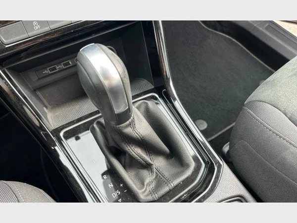 Volkswagen Touran (2020) — foto 15 van 31