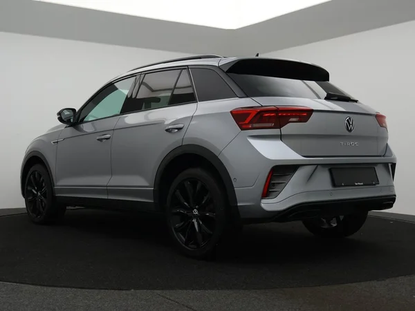 VOLKSWAGEN T-Roc (2023) — foto 8 van 24