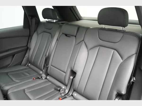 AUDI Q7 PHEV (2024) — foto 25 van 37