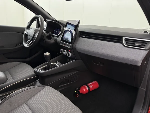 RENAULT Clio (2025) — foto 3 van 27