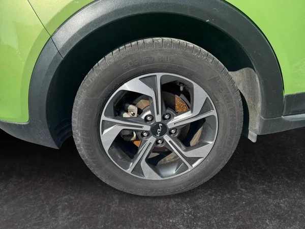 KIA XCeed (2023) — foto 25 van 26