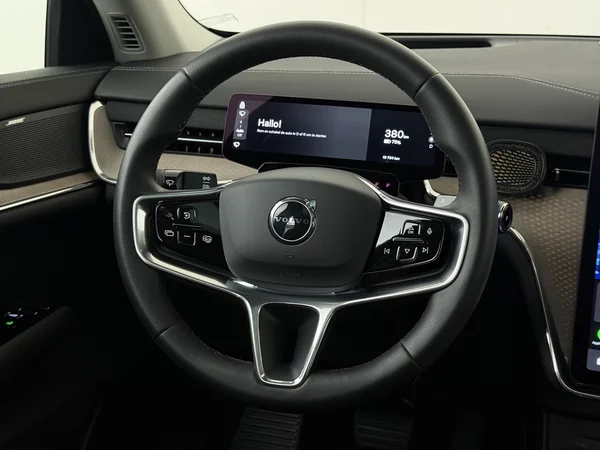 VOLVO EX90 (2025) — foto 14 van 32