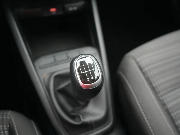 Kia Stonic (2025) — foto 2 van 22