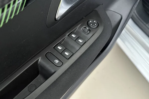 Peugeot 208 (2025) — foto 8 van 20