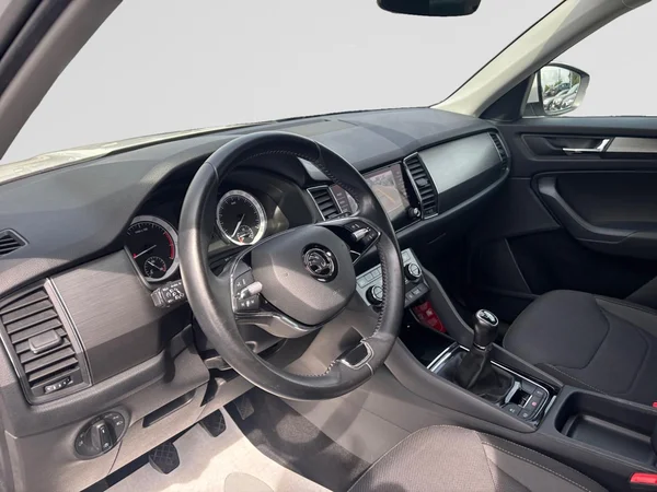 SKODA Kodiaq (2021) — foto 6 van 20
