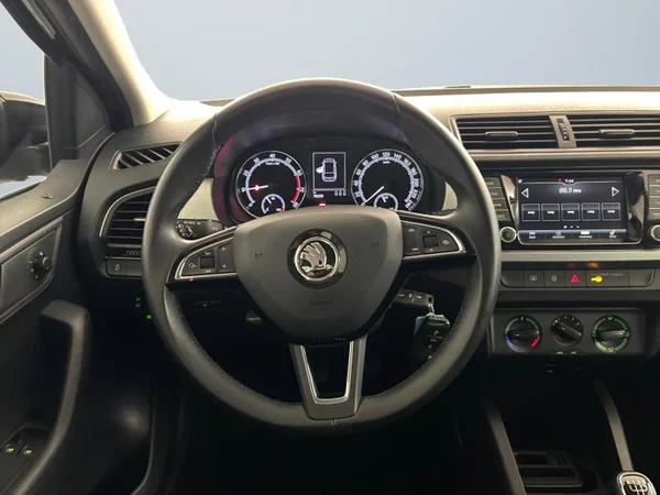 SKODA Fabia Combi (2019) — foto 5 van 17