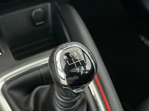 NISSAN Qashqai (2017) — foto 4 van 28