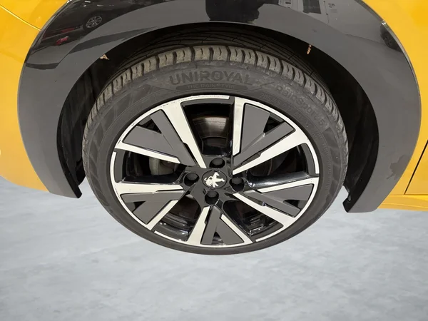 Peugeot 208 (2021) — foto 20 van 20