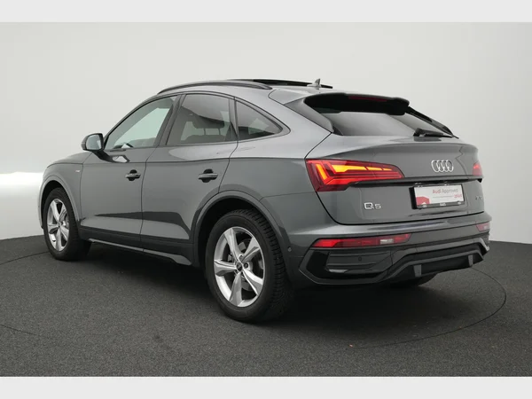 AUDI Q5 Sportback (2022) — foto 13 van 29