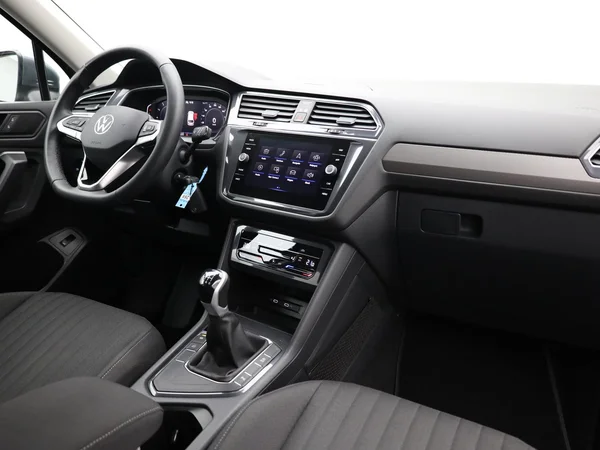 VOLKSWAGEN Tiguan Allspace (2024) — foto 15 van 21
