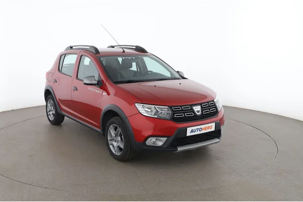 Dacia Sandero (2017) — foto 14 van 16