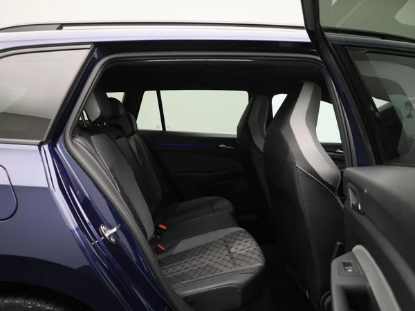 Volkswagen Golf (2022) — foto 36 van 47