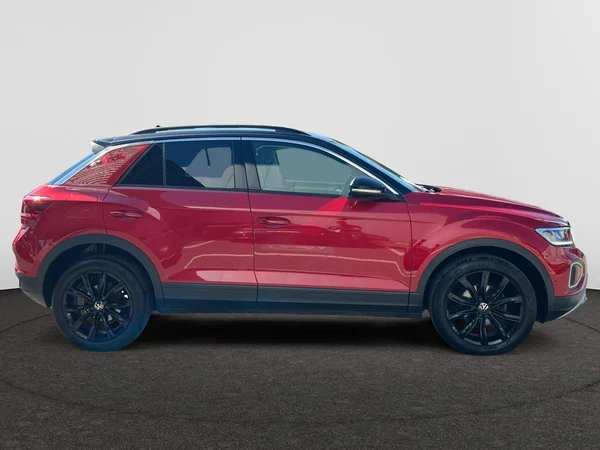 VOLKSWAGEN T-Roc (2022) — foto 21 van 24