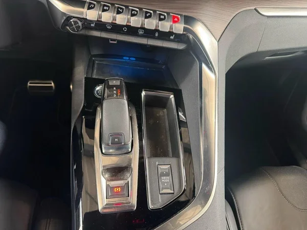 Peugeot 3008 (2021) — foto 14 van 23