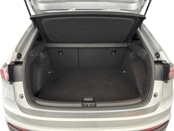 VOLKSWAGEN Taigo (2022) — foto 6 van 32