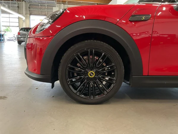 MINI e-Mini (F56 LCI II) (2023) — foto 16 van 24