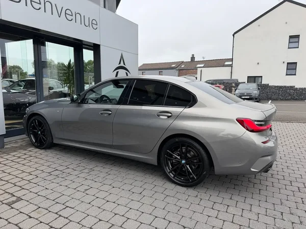 Bmw 318 (2022) — foto 19 van 27
