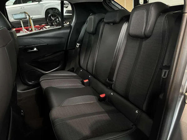 Peugeot 208 (2021) — foto 13 van 15