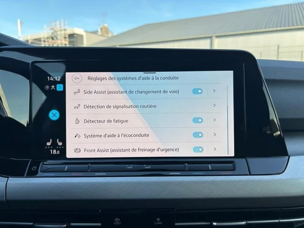 VOLKSWAGEN Golf VIII (2022) — foto 13 van 31