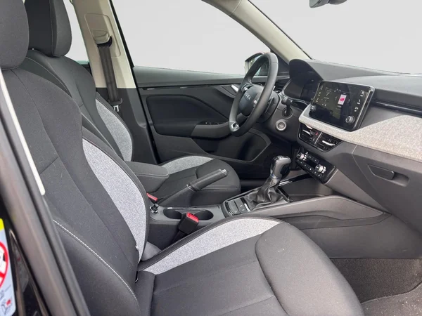 SKODA Kamiq (2025) — foto 8 van 18
