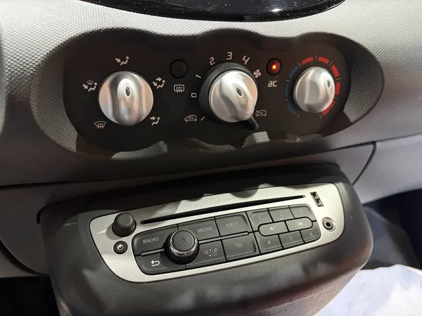 Renault Twingo (2013) — foto 3 van 19