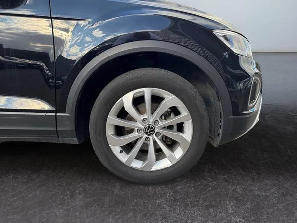 VOLKSWAGEN T-Roc (2024) — foto 27 van 28