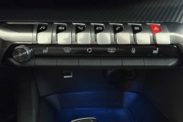 Peugeot 3008 (2020) — foto 8 van 32