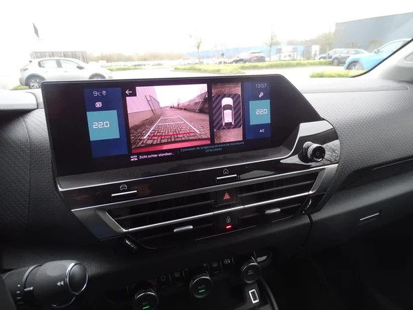 Citroën C4 (2022) — foto 17 van 22
