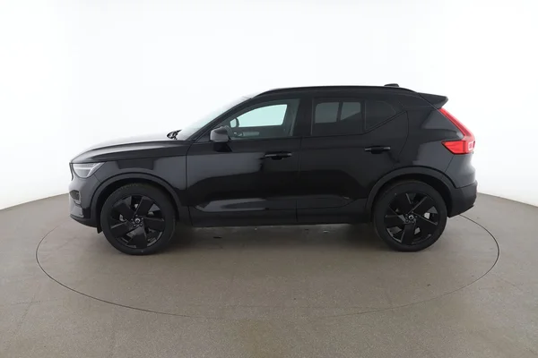 Volvo XC40 (2024) — foto 9 van 16