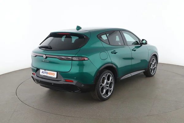 Alfa Romeo Tonale (2023) — foto 12 van 16