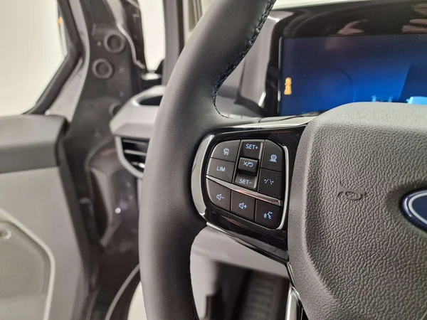 Ford Transit Custom — foto 3 van 15