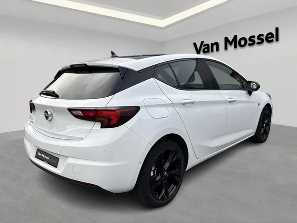 Opel Astra (2020) — foto 15 van 20