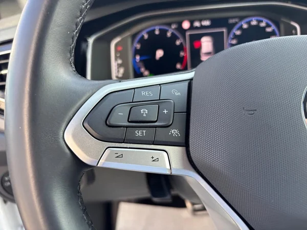 VOLKSWAGEN Taigo (2024) — foto 14 van 22