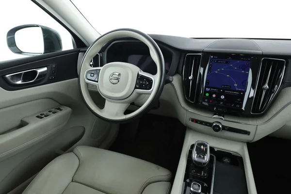 Volvo XC60 (2021) — foto 4 van 16